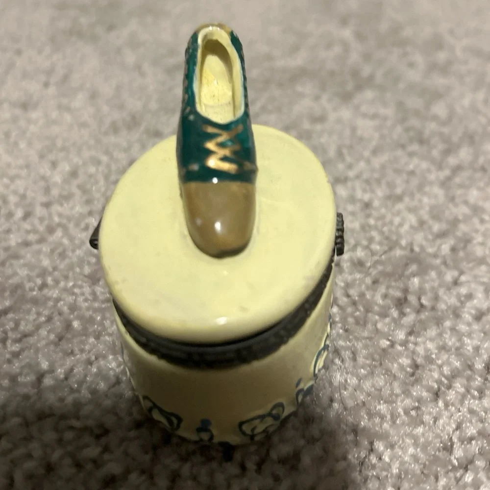 Alco Industries Vtg. Ceramic 3D Hinged Trinket Box 2 1/2